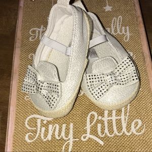 💕Precious Little Baby Girl Crib Shoes EUC, Size 3